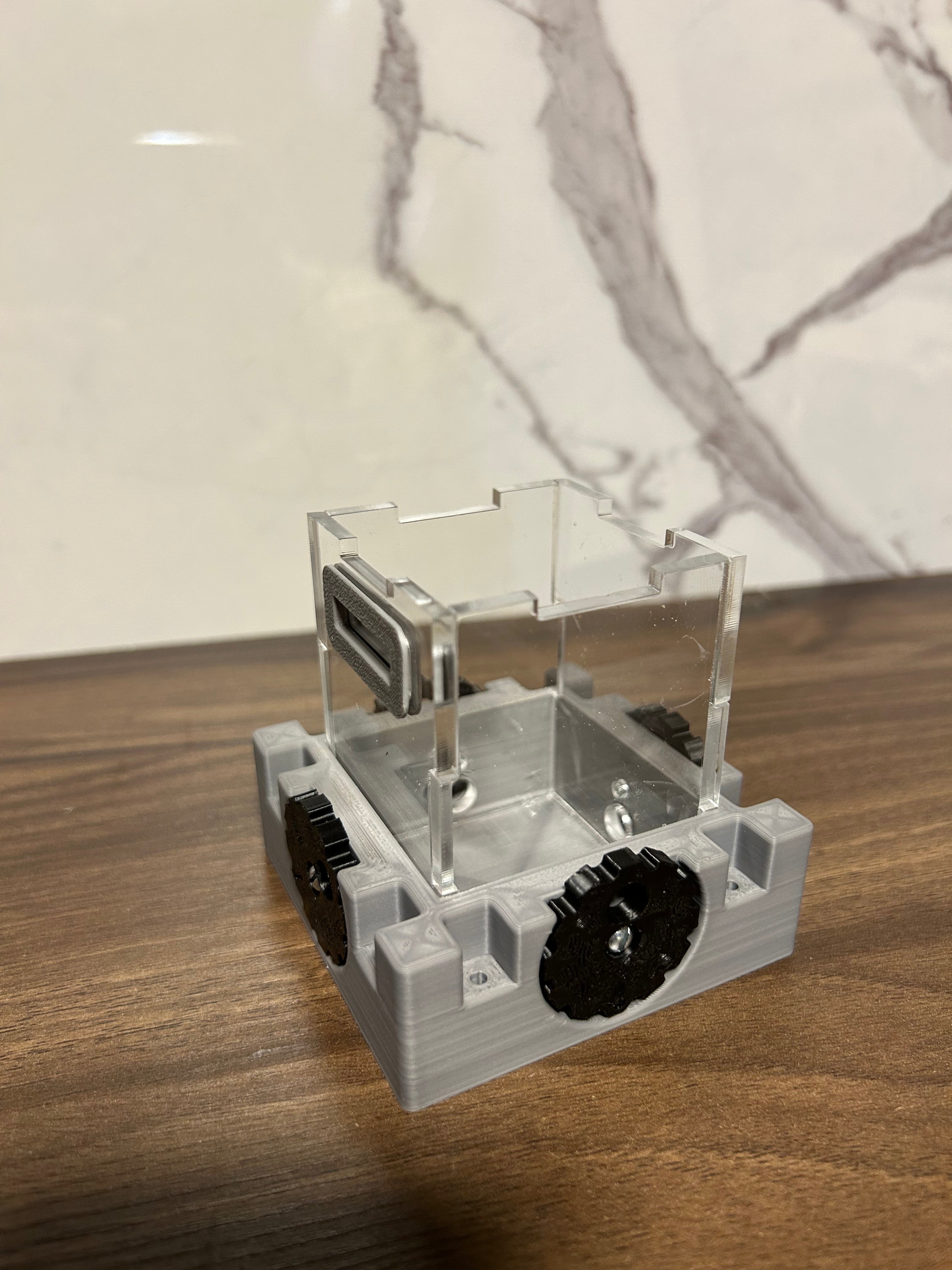 CubeX hub horizontal 7.5 cm x 8