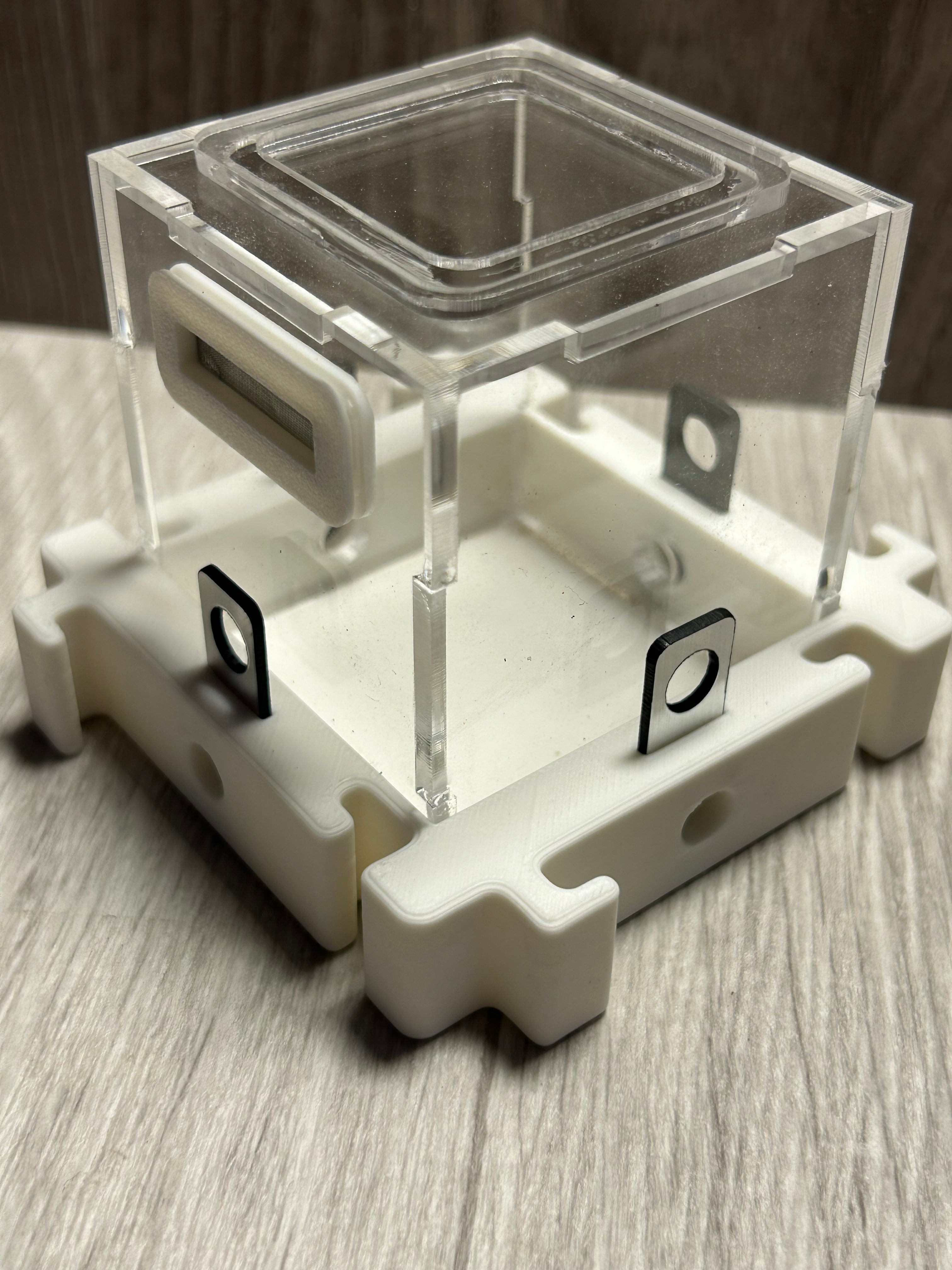 Módulo forrajeo Conector 4 Vías 8x8x8 cm - Ventilación + Compuertas | Hormiwood