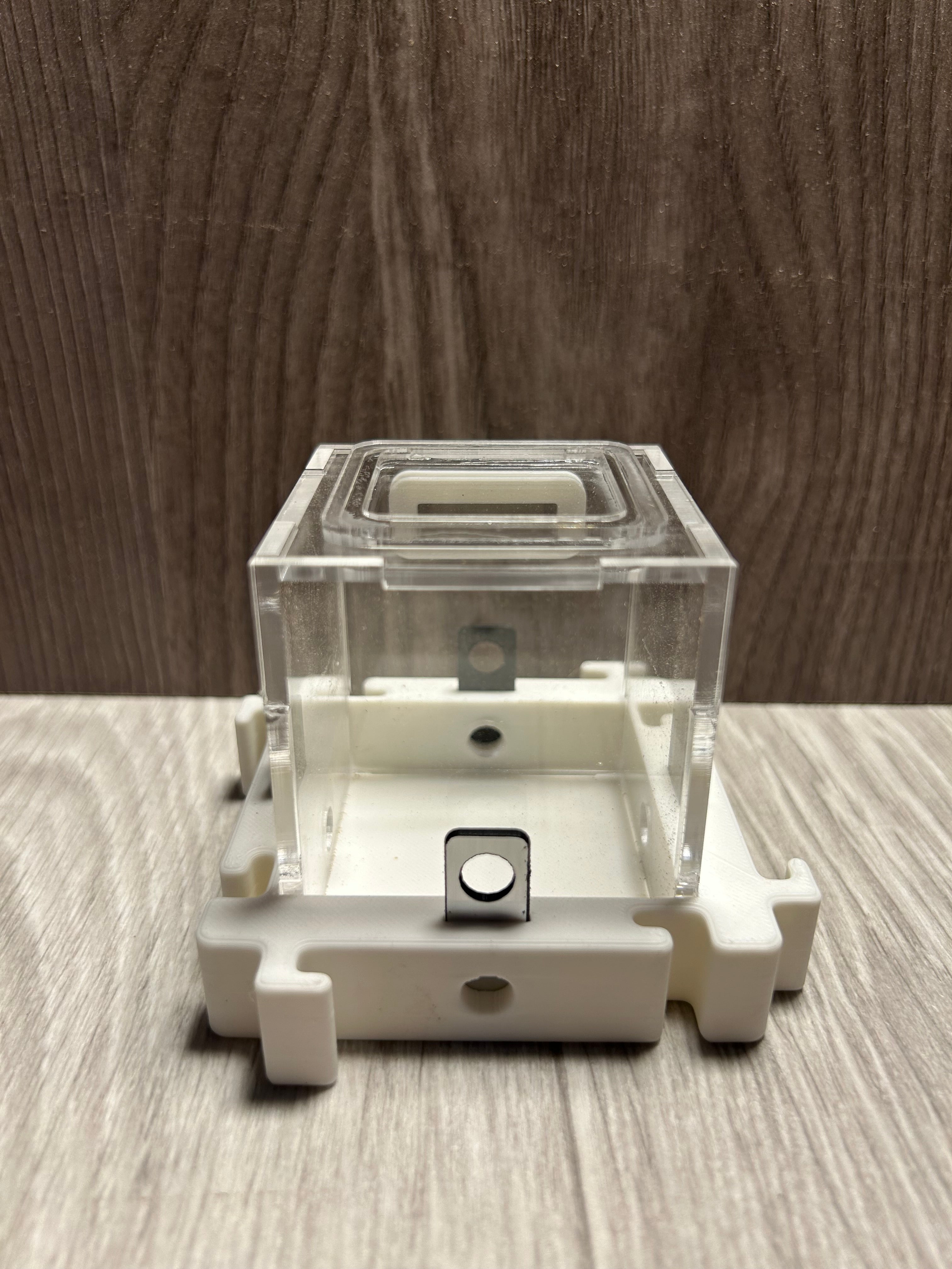Módulo forrajeo Conector 4 Vías 8x8x8 cm - Ventilación + Compuertas | Hormiwood