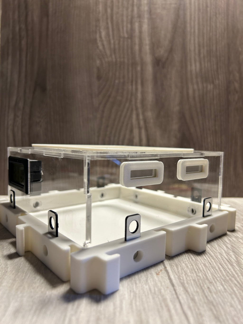 *Módulo forrajeo Conector 4 Vías 16x16x8 cm - Ventilación + Compuertas | Hormiwood*