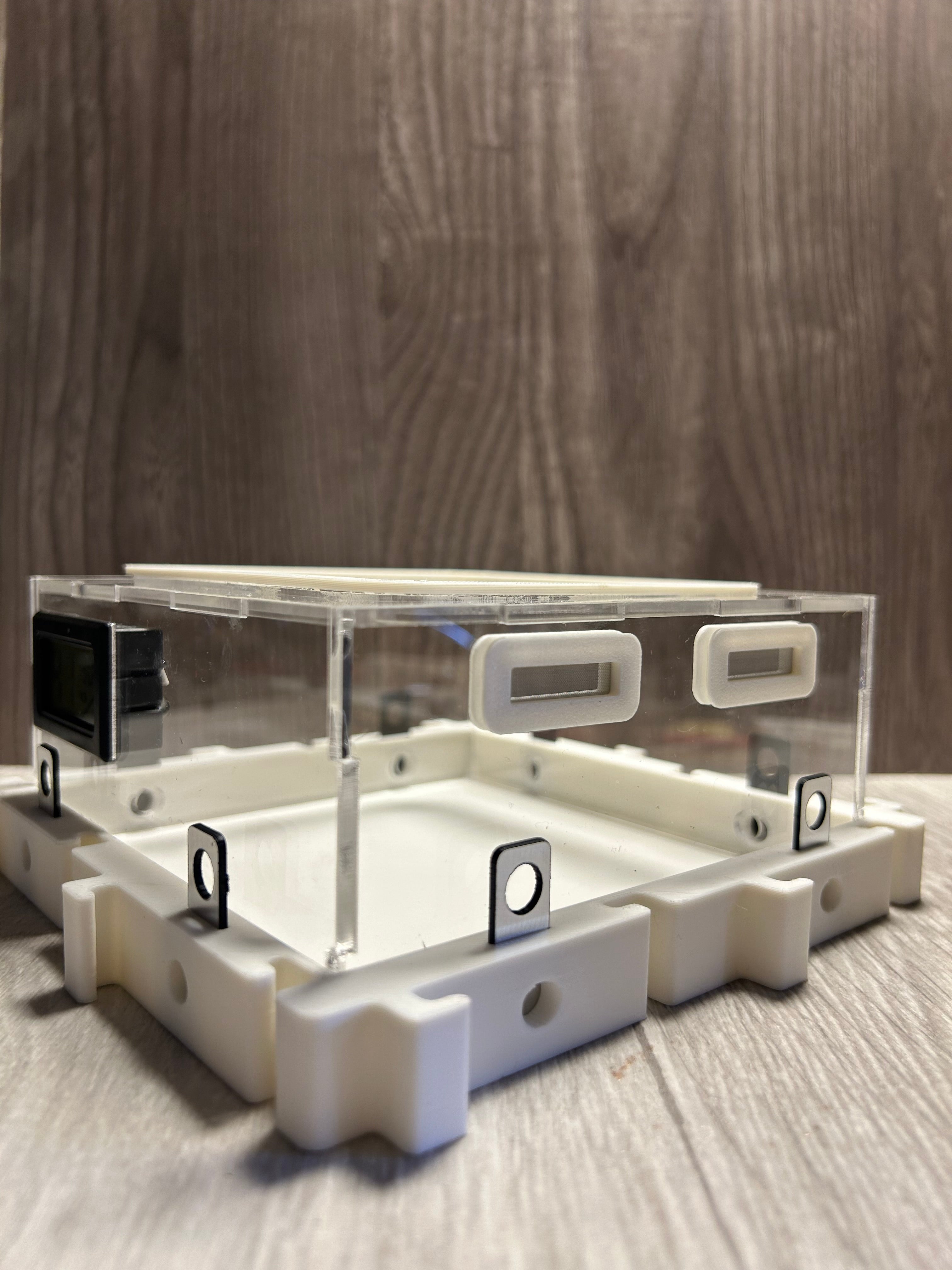 *Módulo forrajeo Conector 4 Vías 16x16x8 cm - Ventilación + Compuertas | Hormiwood*